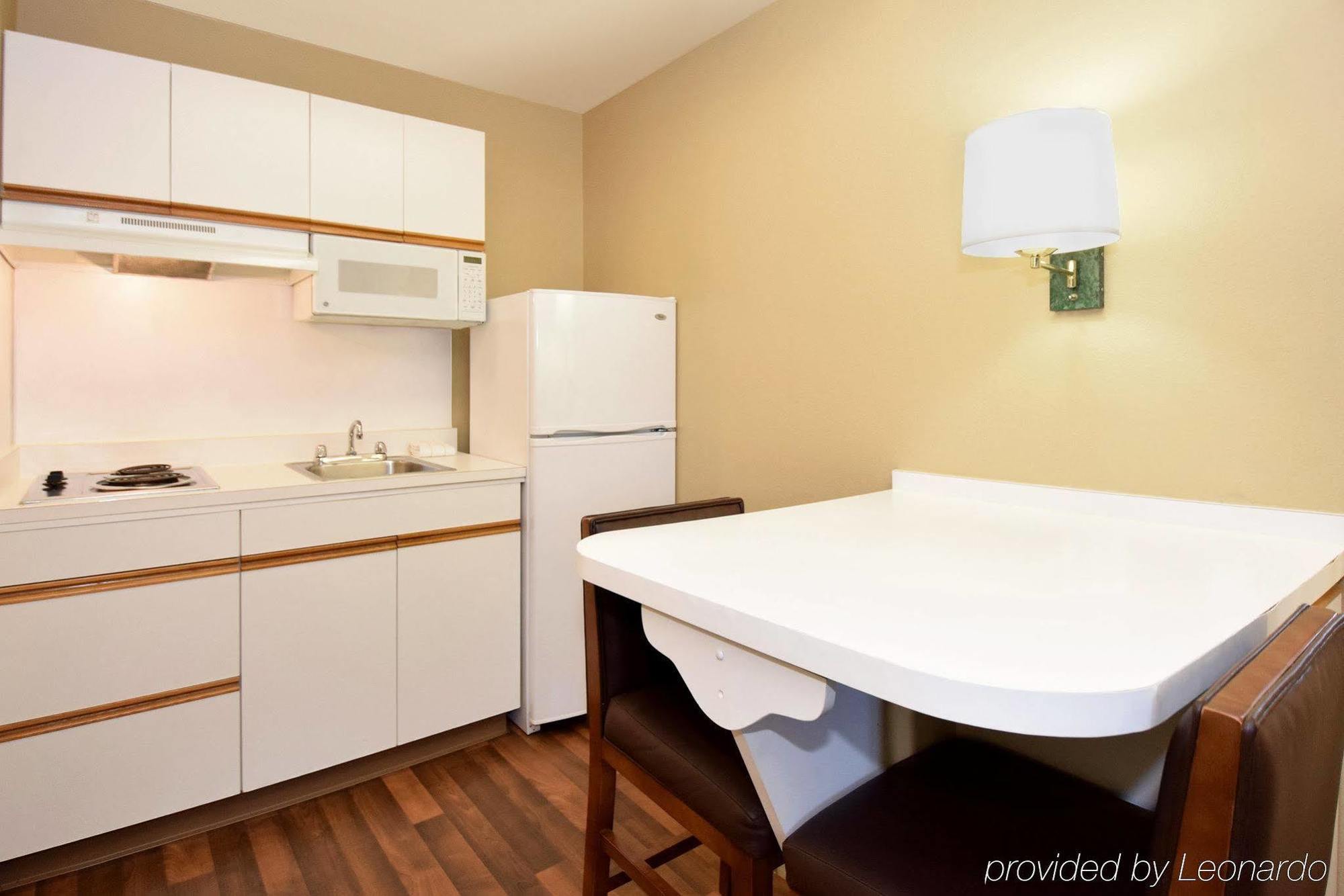 Extended Stay America Select Suites - Raleigh - Research Triangle Park - Hwy 55 Durham megye  Kültér fotó